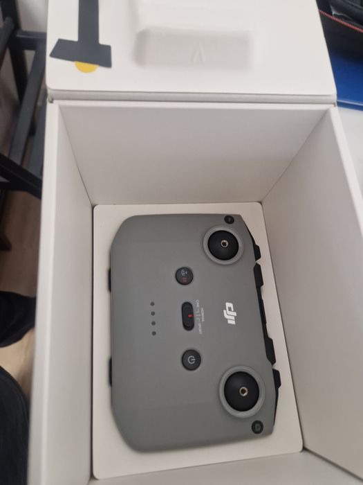 Dji mini 2 se. Aproape noua.zburata de 5 ori