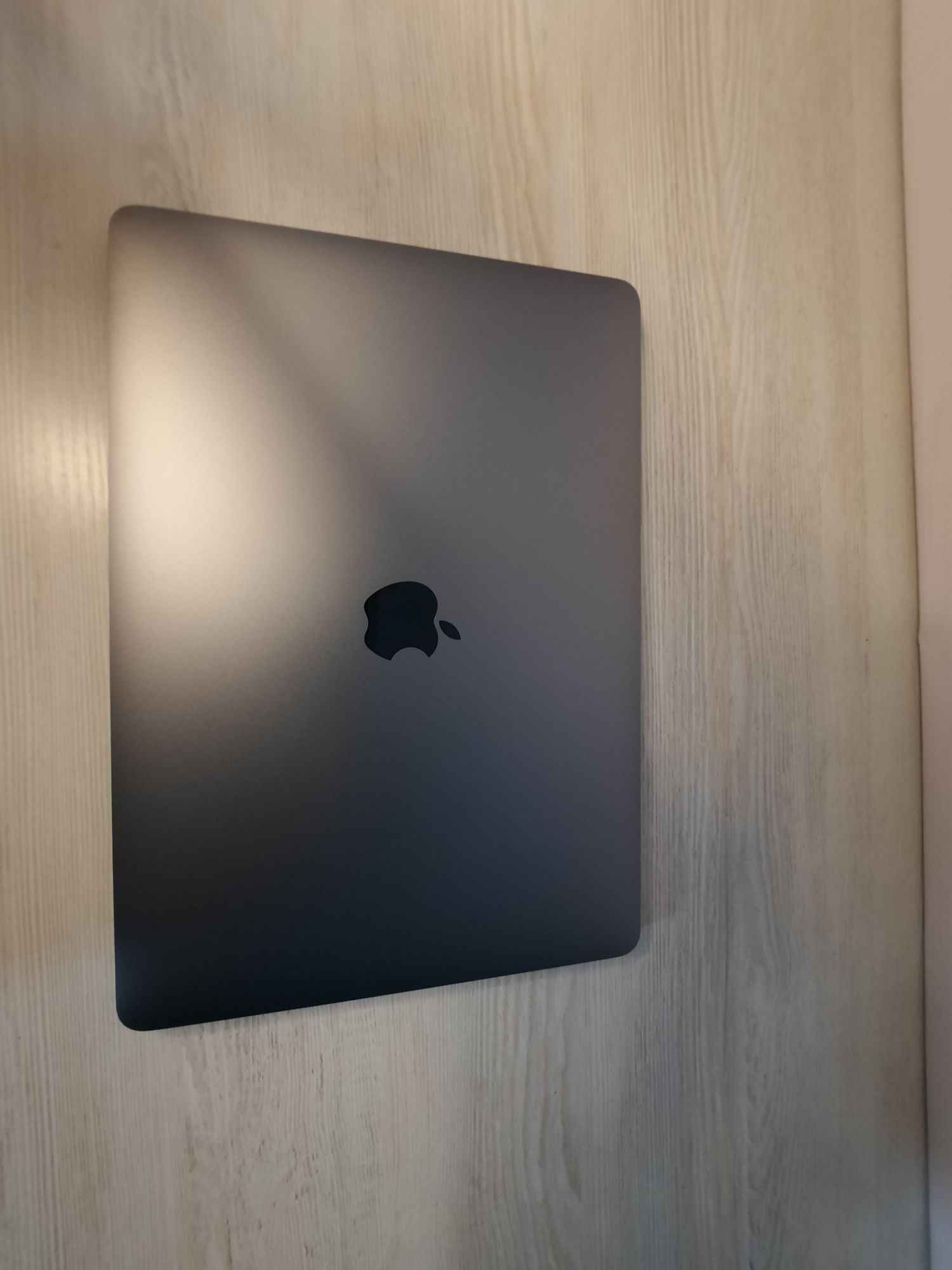 MacBook Pro 8/512GB 2019 ideal