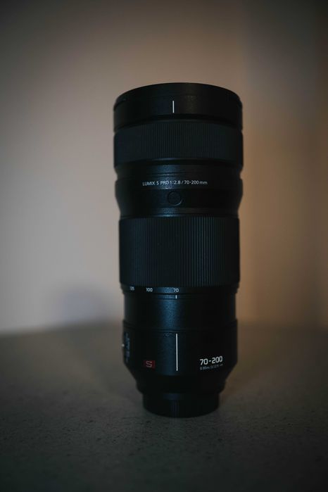 Panasonic 70-200mm F2.8 Obiectiv Foto
Mirrorless Full Frame L-mount