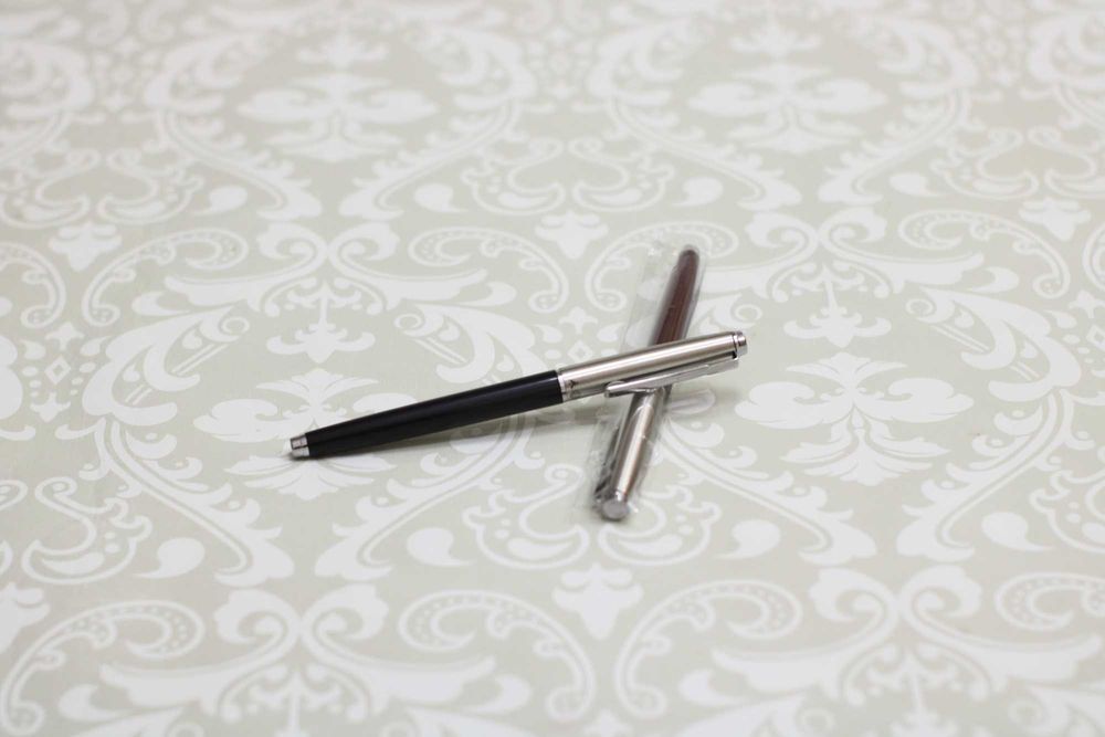 Stilou cu penita ascunsa