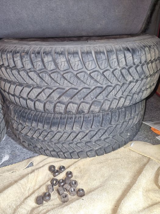 Vînd 4 Cauciucuri iarnă vară aproape noi cu jante  185/65/14