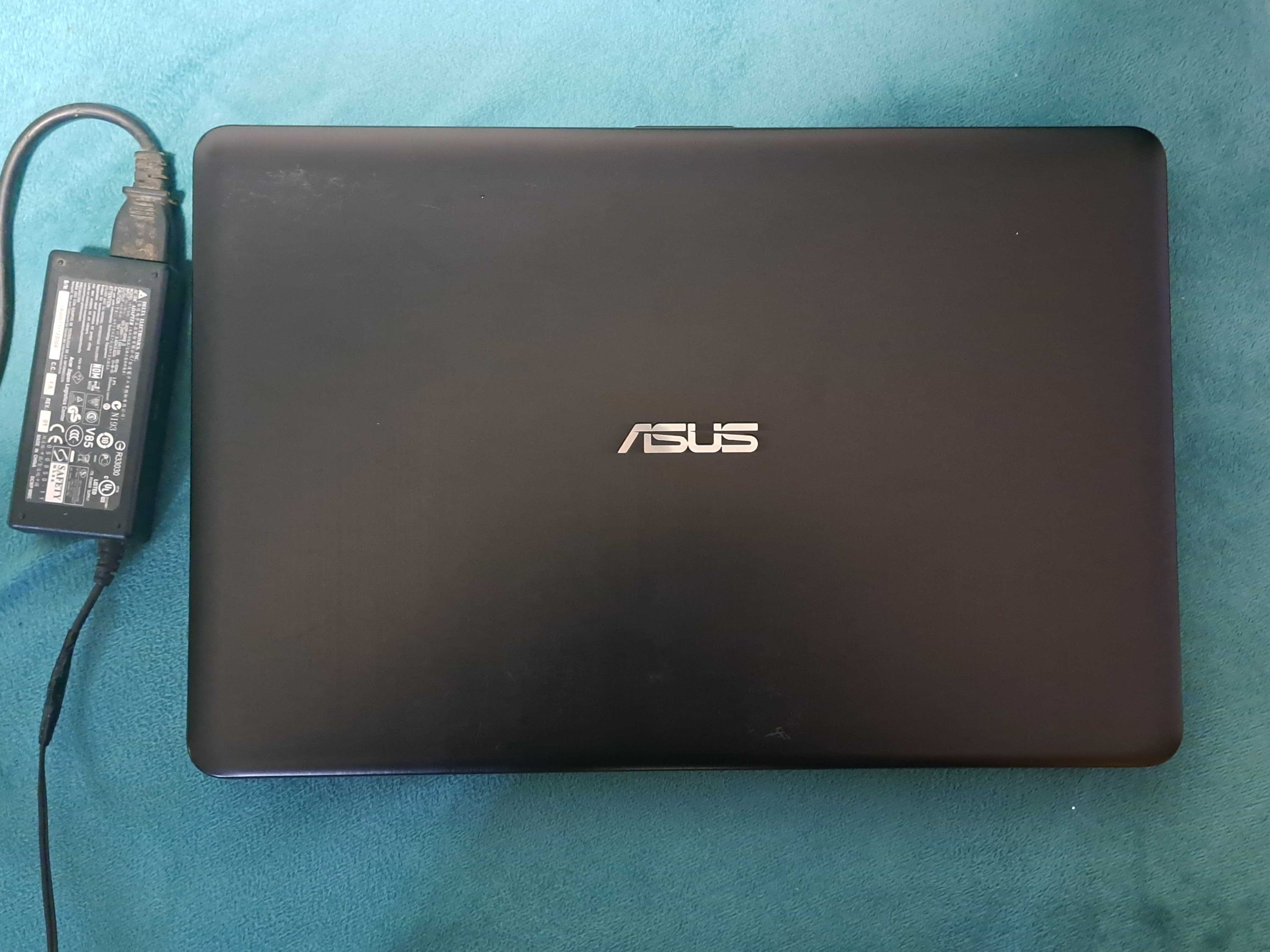 Laptop Asus A541U, Intel i3 gen7,cu 8GBde RAM si 1Terra ROM