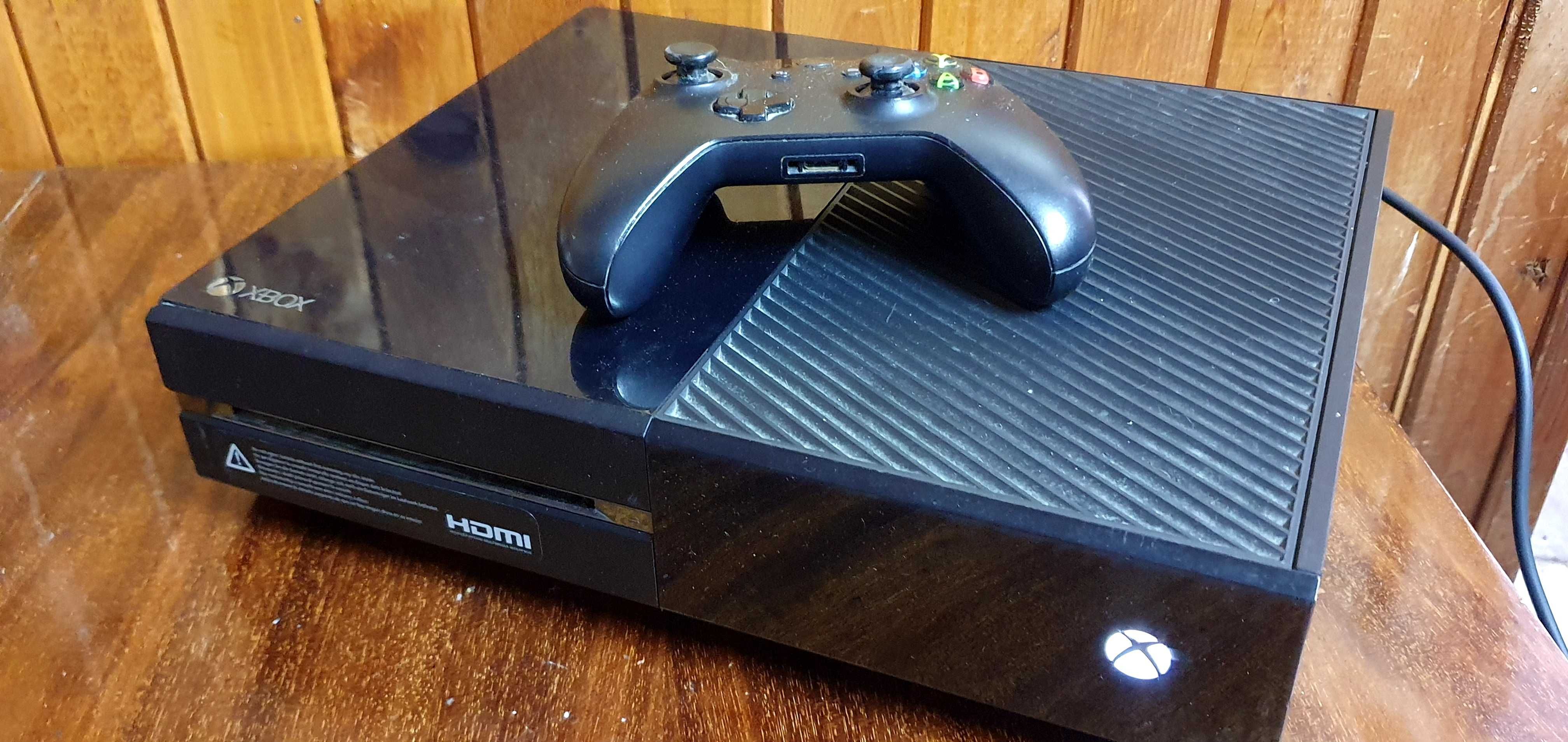 XBox One 500GB игра конзола с джойстик
