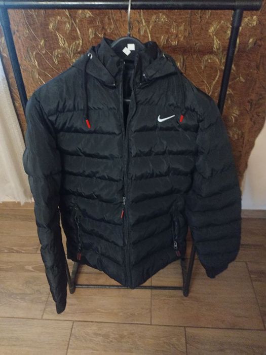 Яке The Nort Face и Nike