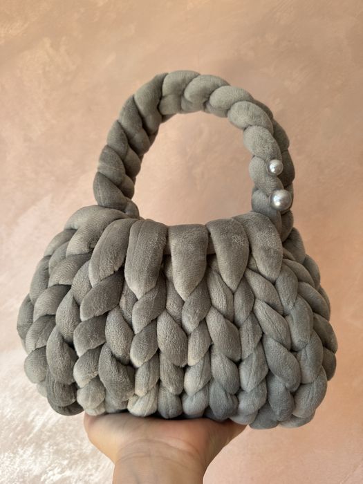 Малка кокетна дамска чанта