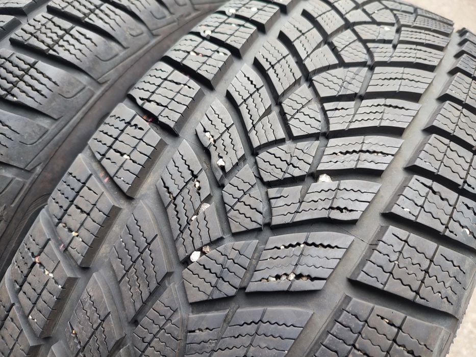 235/55/19" 4бр Good year ultra grip performance +suv dot3922,7mm