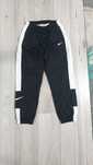 Vand pantaloni nike