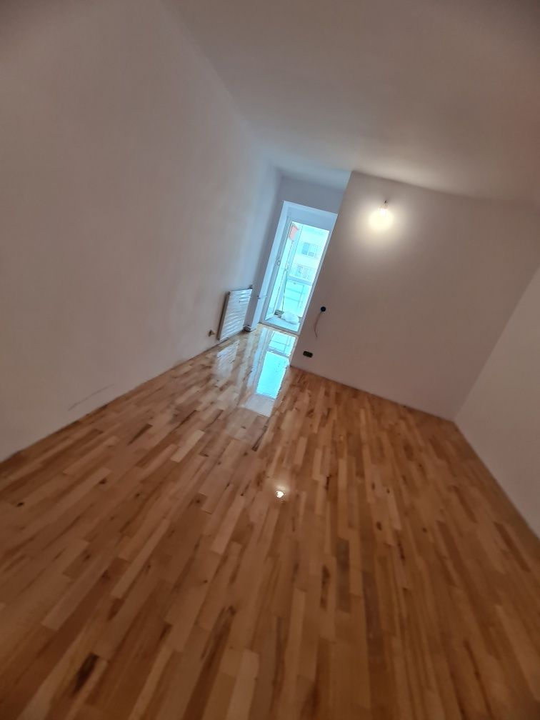 Reconditionare si montaj parchet stratificat si din lemn masiv