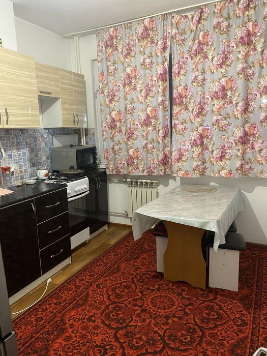 Подселениеге 1 қыз керек