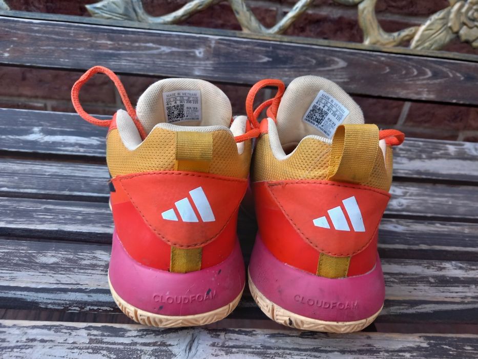 Оранжеви маратонки Adidas