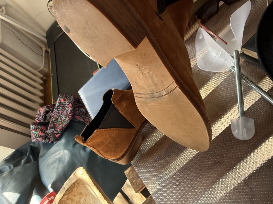 Дамски велурени боти