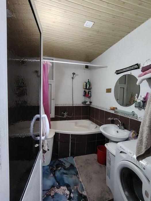 Продаётся 3+1 комнатная квартира на дубовой  рядом с Яшнабадским РОВД!