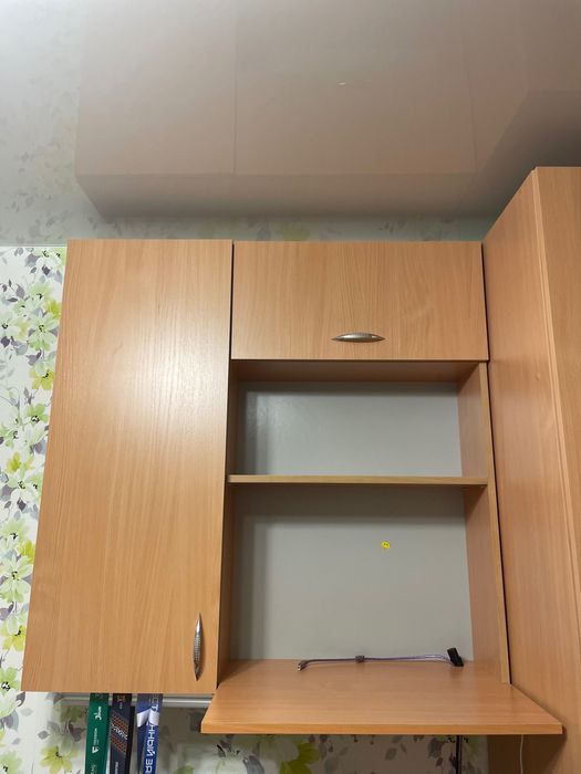 Продам навесной шкаф в отличном состоянии