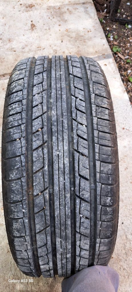 Vand Anvelope vara 215/50R17