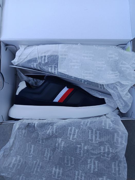 Чисто нови обувки Tommy Hilfiger!