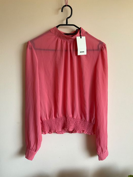 Нова блуза Bikbok с етикет