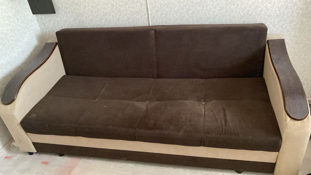 Продам диван в хорошем состоянии