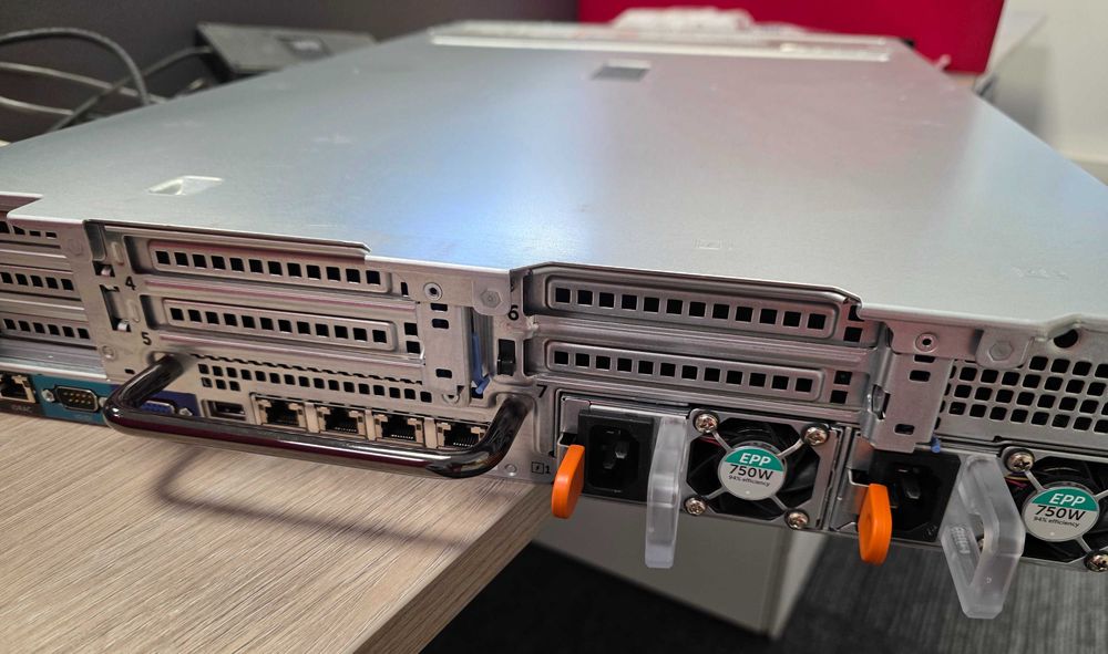 Server Dell PowerEdge R730 dual Xeon E2630v3