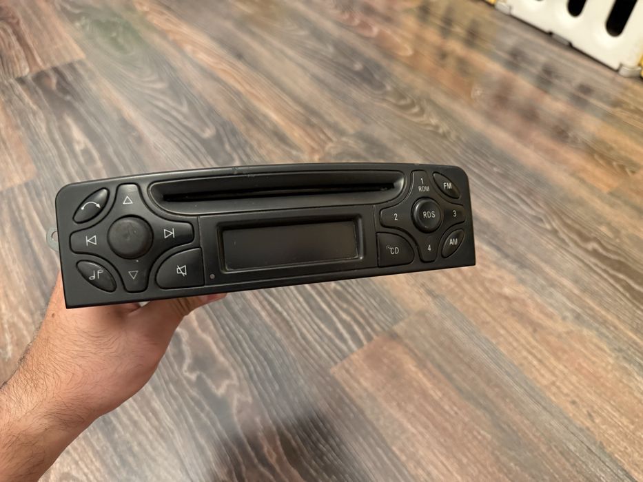 CD Player / Casetofon Becker BE 6021 pentru W124/W201/W140 etc