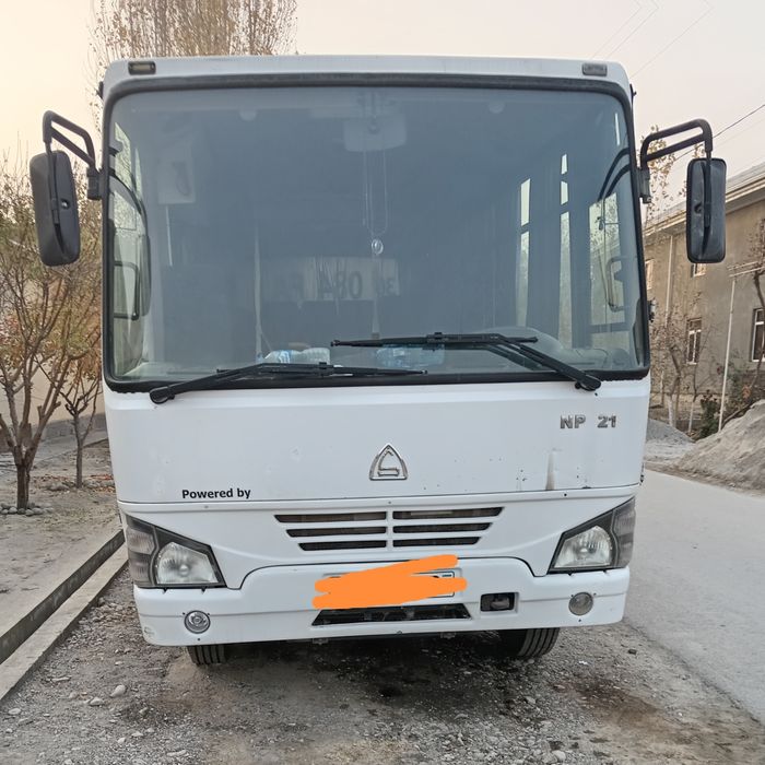 Avtobus Isuzu 2009 Dizel