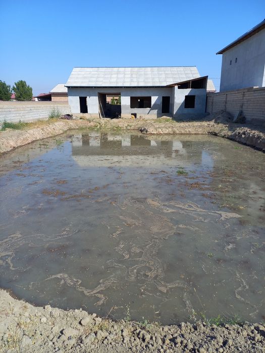 Чуткарада  ховли сотилади