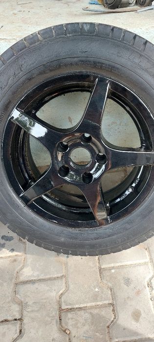 Vând roți aliaj t4 sau t5