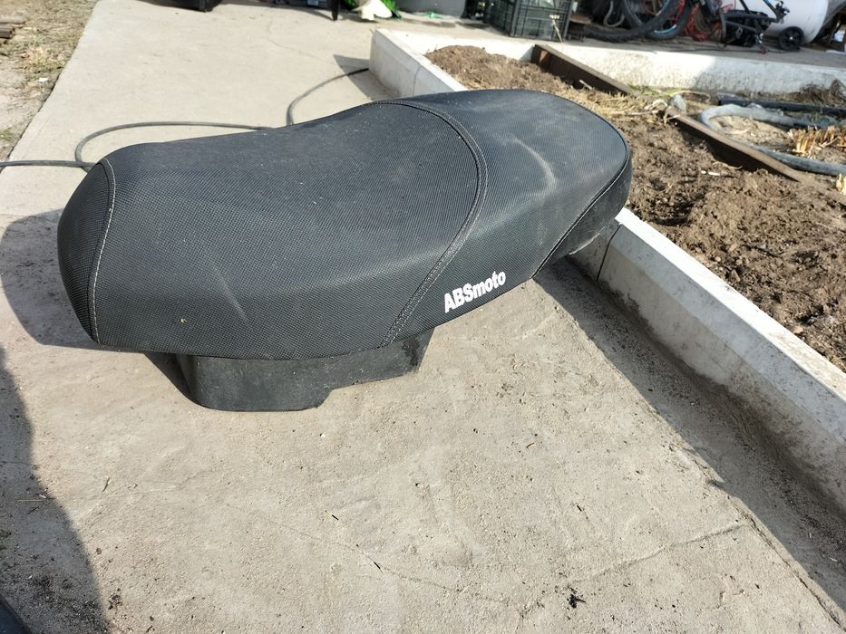 Сидушка,скутер сонлик 150 куб.