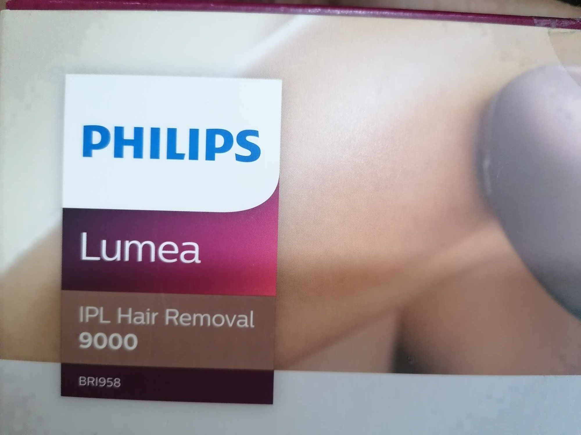 Фотоепилатор Philips Lumea 9000 BRI 958