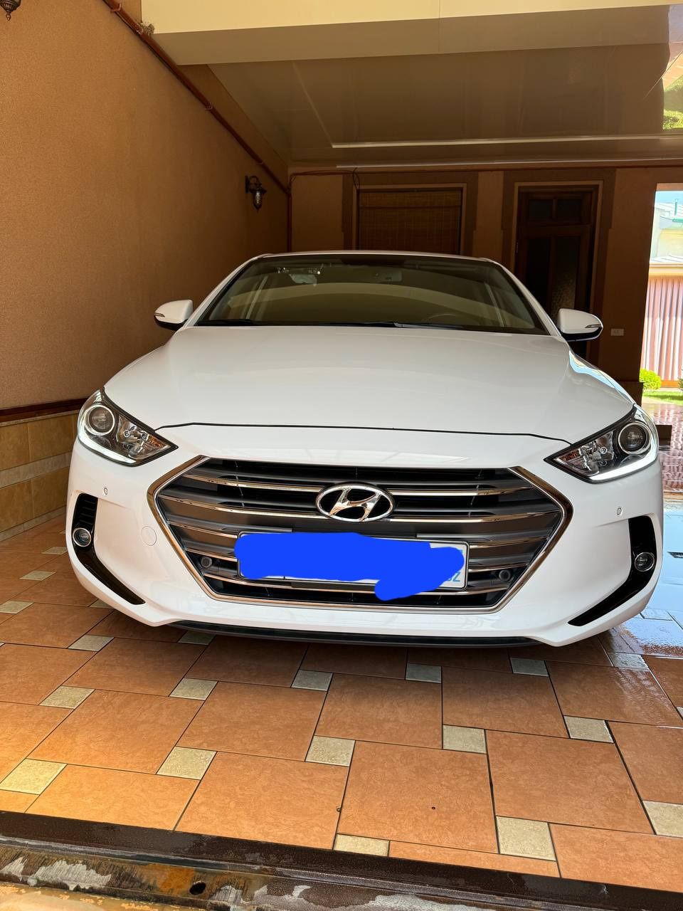 Huyndai Elantra GLS.год выпуска 2015,цвет белый,пробег 60.000 км