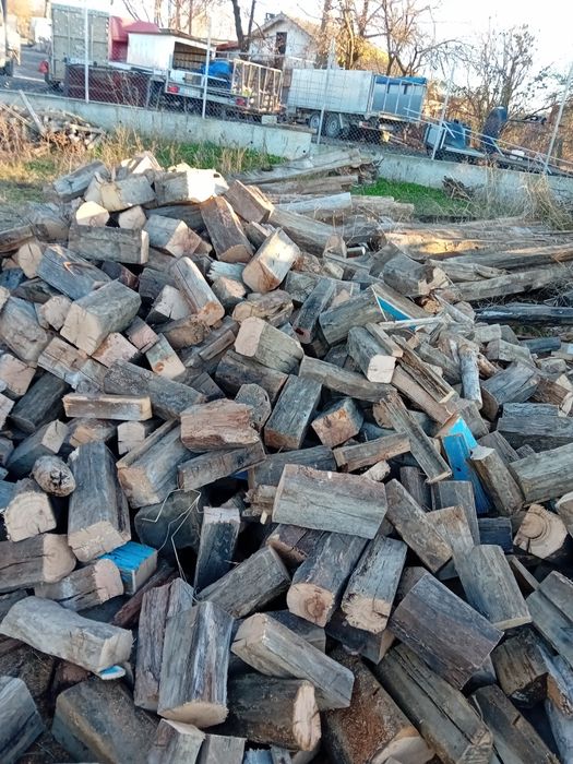 Дърва / нарязани греди за камина /