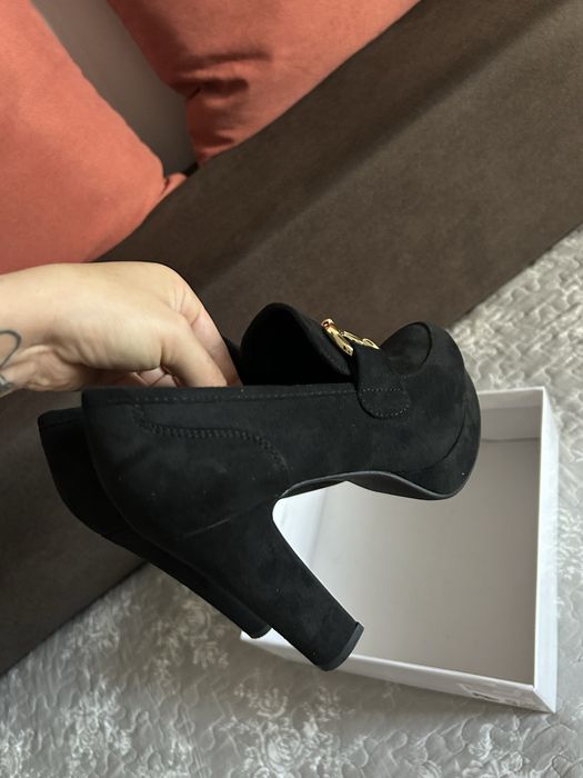 Pantofi catwalk purtați o singura data