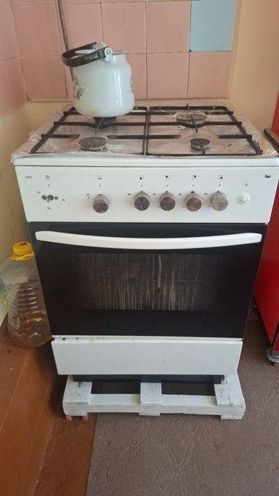 Газ плита сотилади  килириомаган