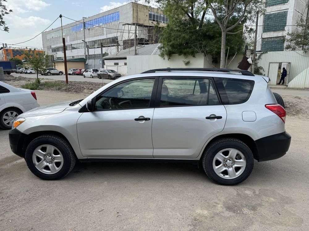 Продается Toyota Rav4