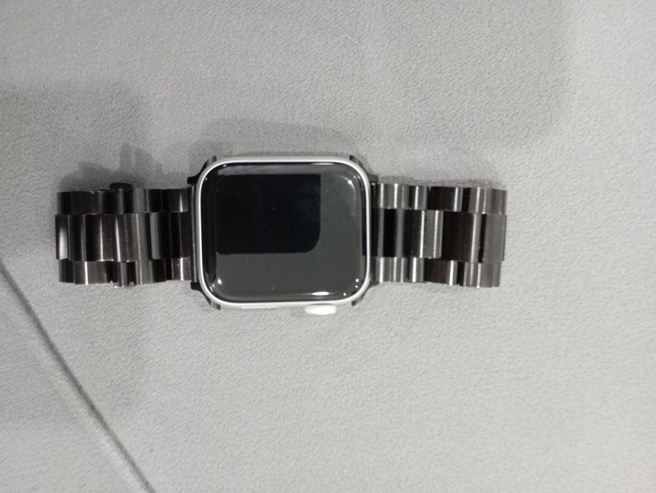 Срочно продам apple Watch SE 2 40 mm на гарантии