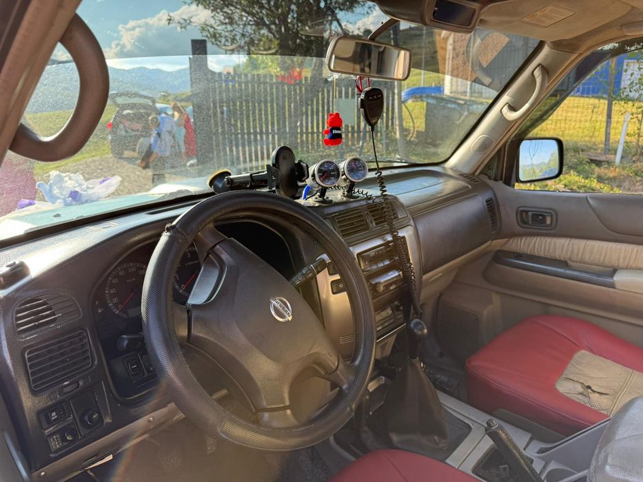 Vând sau schimb Nissan patrol y61 lung swap bmw