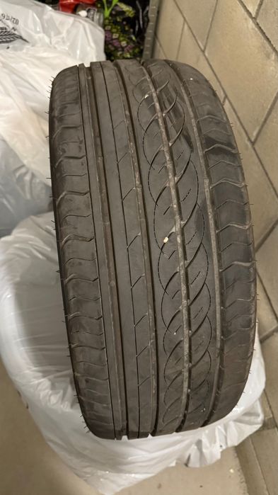 4 гуми 245/40R20-Joyroad Sport RX6 и 275/35R20-Delmax Ultima Sport