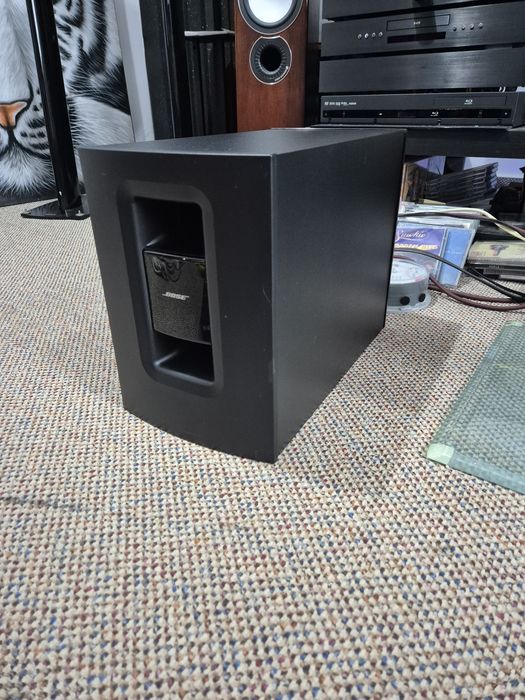 Bose Lifestyle 135 soundbar home cinema subwoofer wireless
