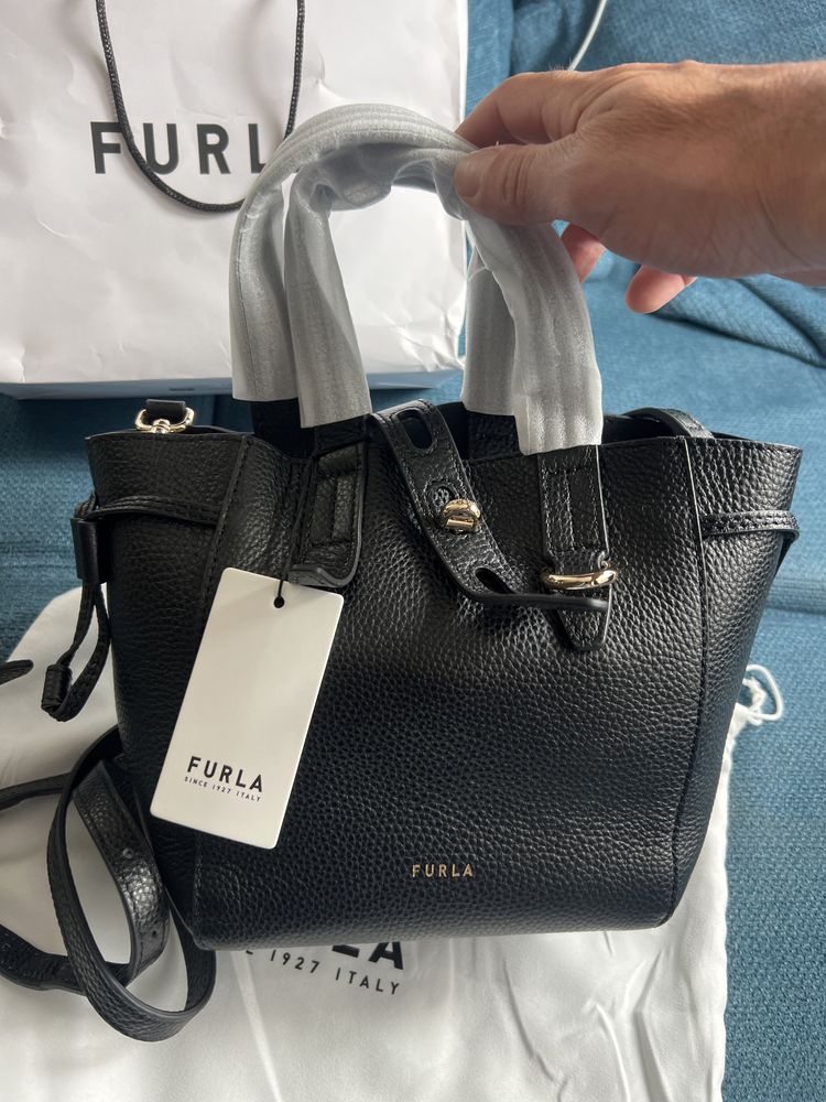 Furla Net crossbody mini.100% оригинал,със сериен номер,етикети,всичко