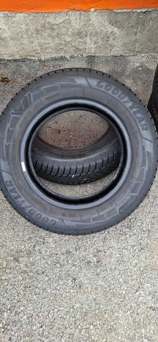 2бр. 215/65/16 Goodyear 7mm грайфер, дот 19г. Безплатен монтаж