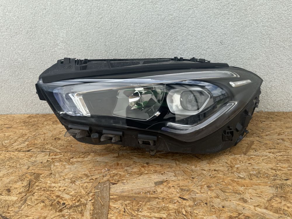 Far stanga Mercedes CLA W118 LED High Performance Original Europa