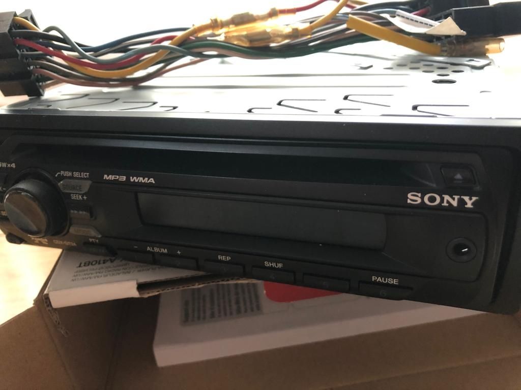 Radio CD Sony CDX GT24