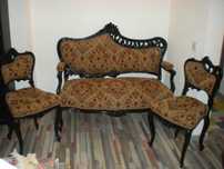 Set istoric_canapea cu 2 scaune tapitate din lemn sculptat_secol XIX