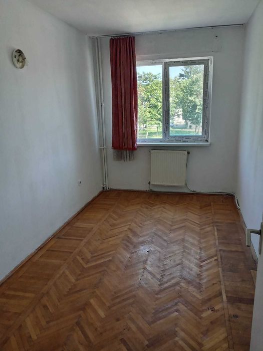 Apartament 3 camere - Liceul Mihai Eminescu- Bacău