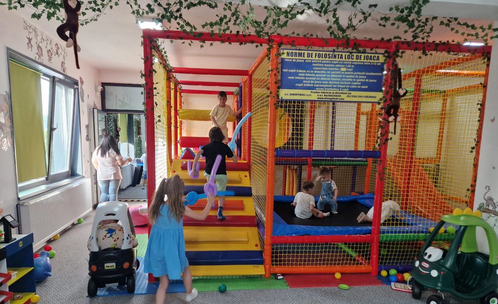 Vand loc de joaca pentru copii-afacere la cheie