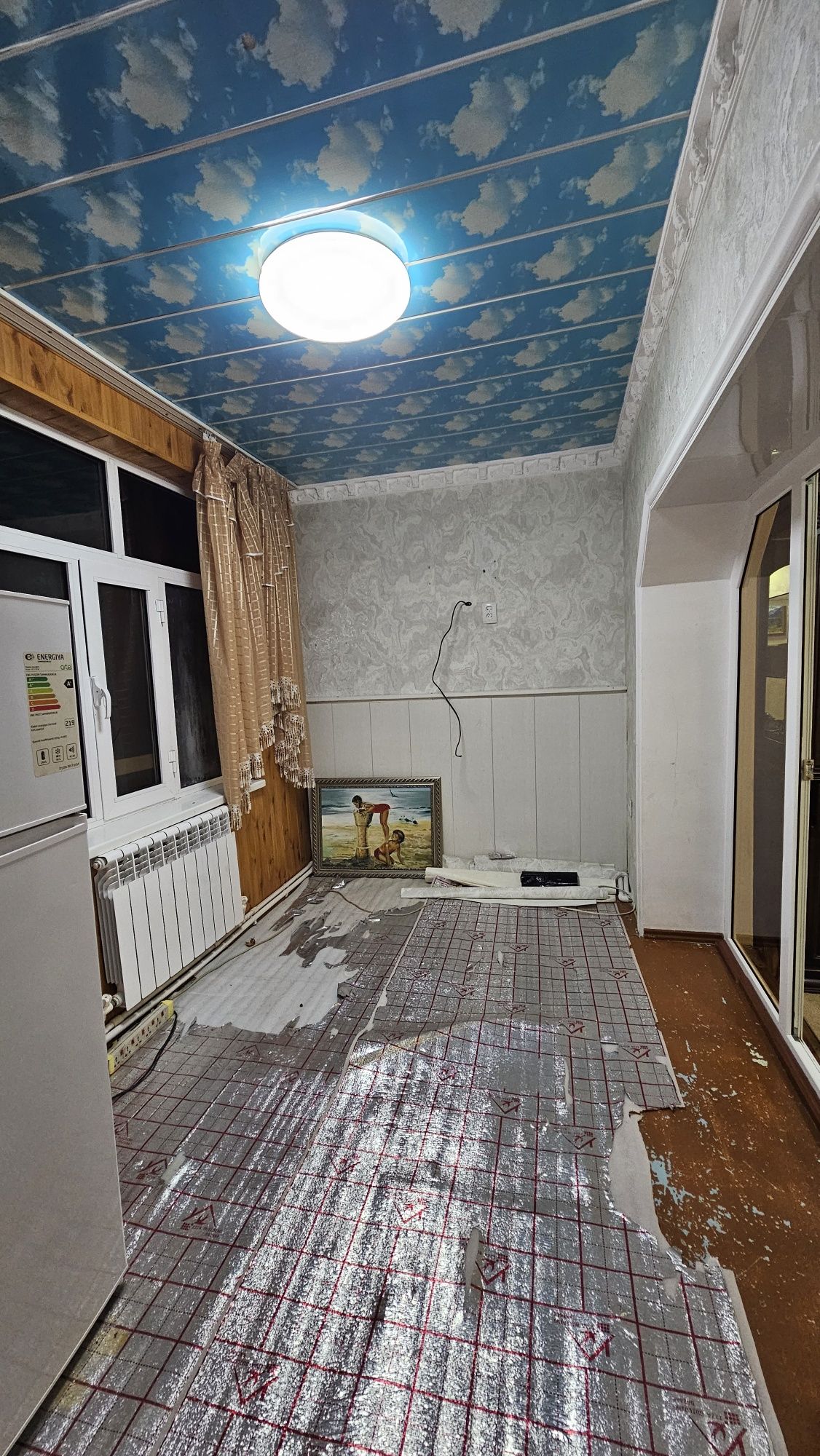 Квартира Чарвак дуслик махаласи 3 хоналий 3 этаж 48дом 7 кв Бочка 1 км