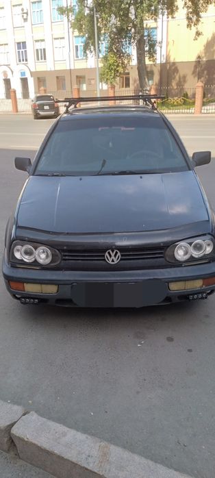 Продам фольксваген гольф 3 обем1800 год  1992г.в