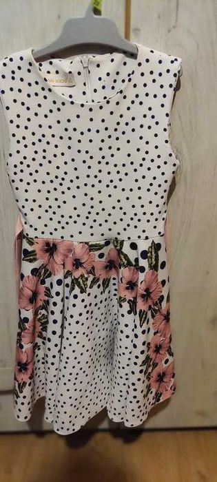 Rochita eleganta fete