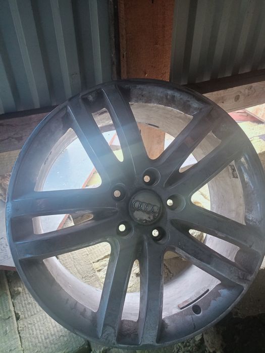 Продам оригинал диски на ауди