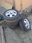 Vand 4 cauciucuri cu genti de aluminiu