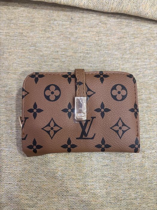 Loui Vuton poseta nou fara ericheta